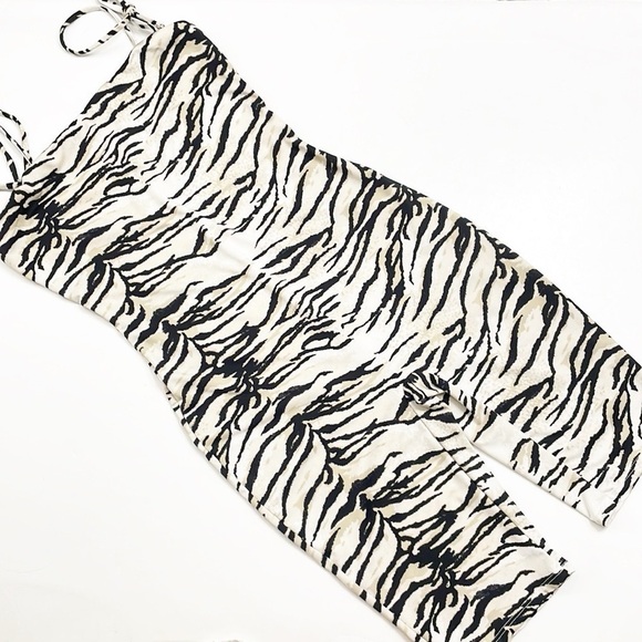 Fashion Nova Pants - Fashion Nova tiger print romper